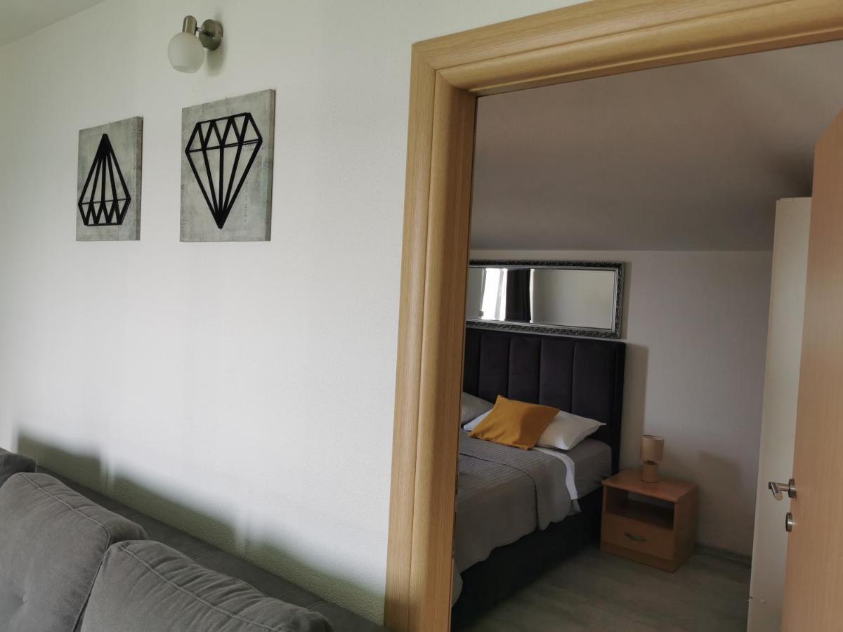 Apartment Jurcevic 特罗吉尔 外观 照片